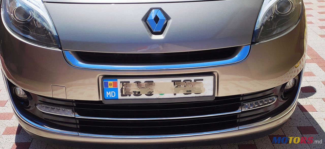 2012' Renault Grand Scenic photo #4