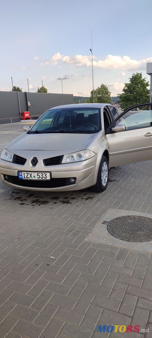 2008' Renault Megane photo #1