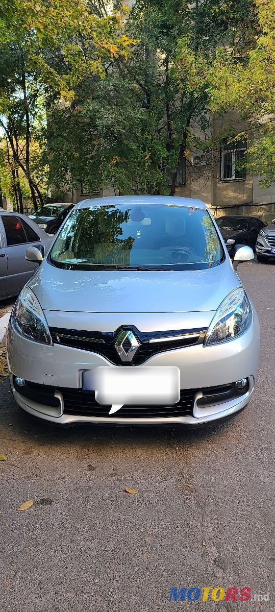 2013' Renault Scenic photo #2