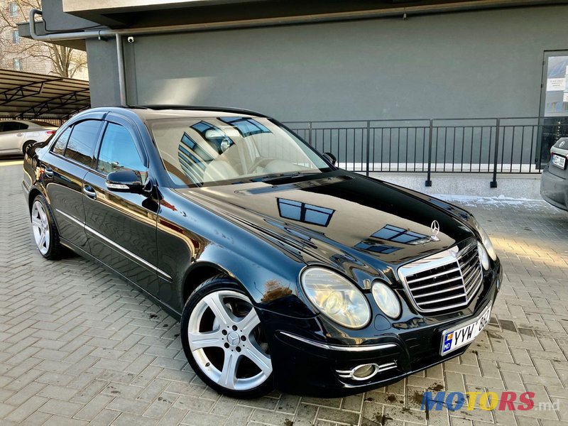 2004' Mercedes-Benz E Класс photo #3