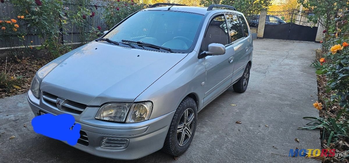 2002' Mitsubishi Space Star photo #1