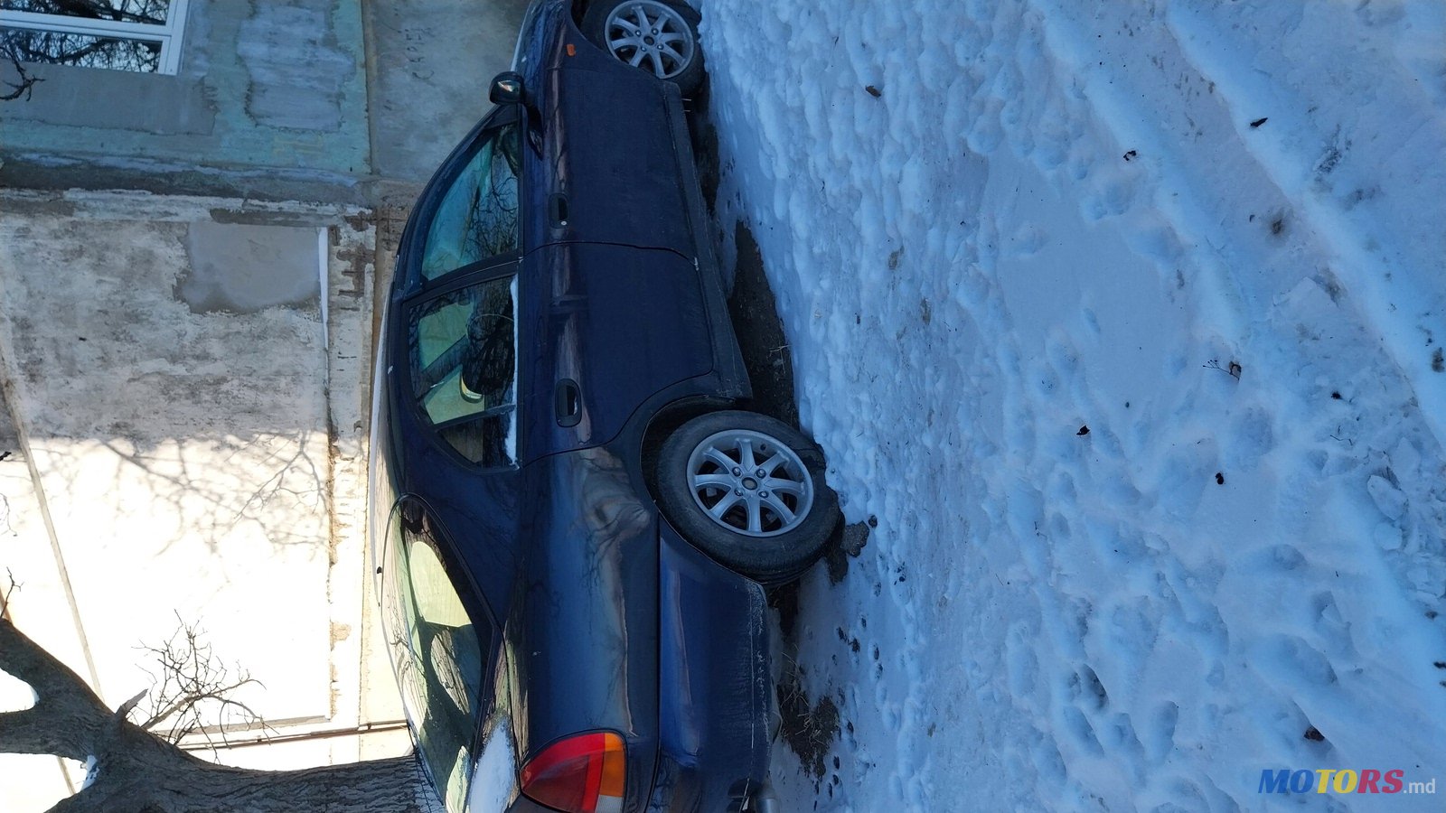 1997' Mitsubishi Carisma photo #1