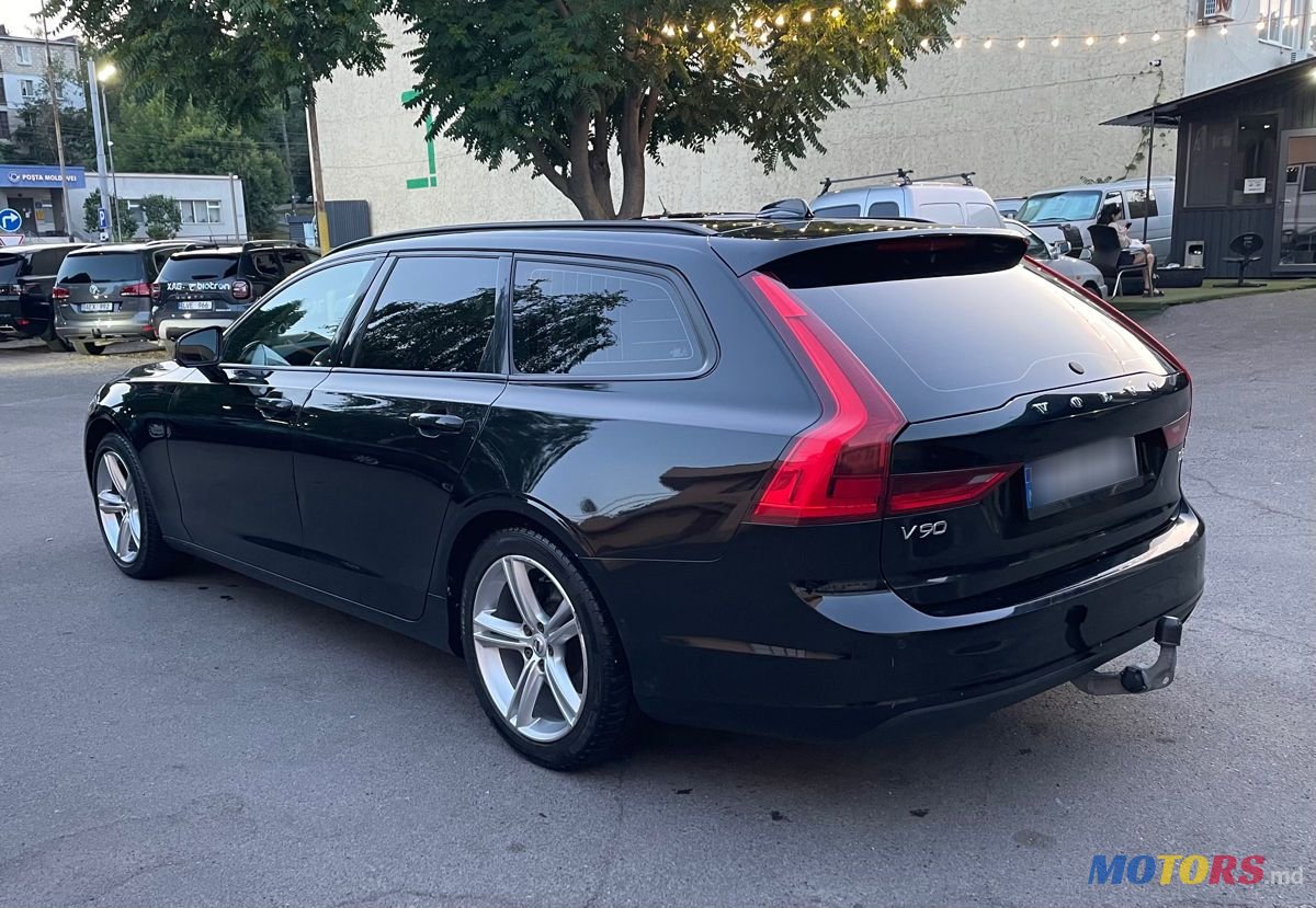 2017' Volvo V90 photo #2