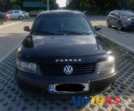 1999' Volkswagen Passat photo #2