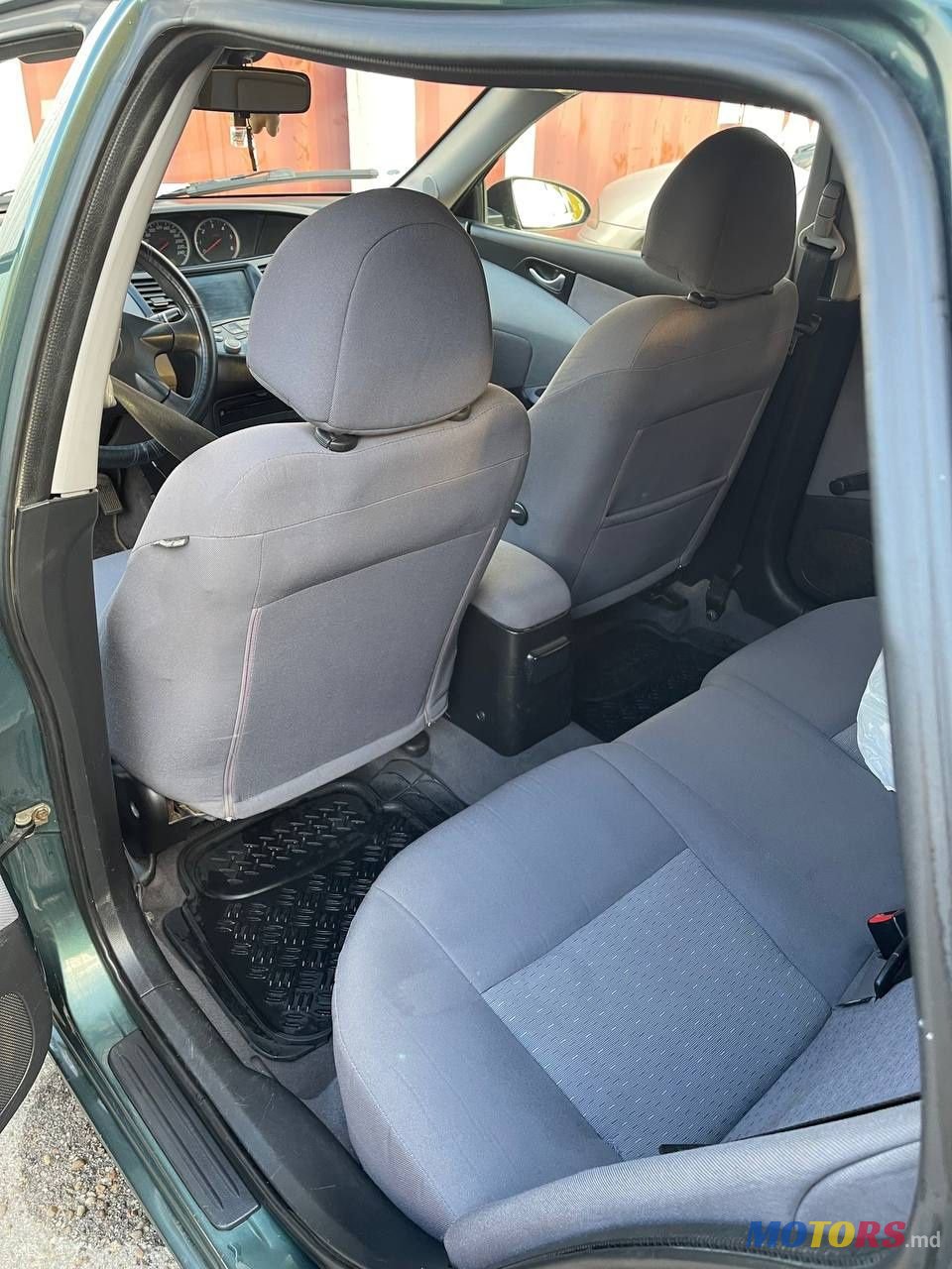 2002' Nissan Primera photo #3