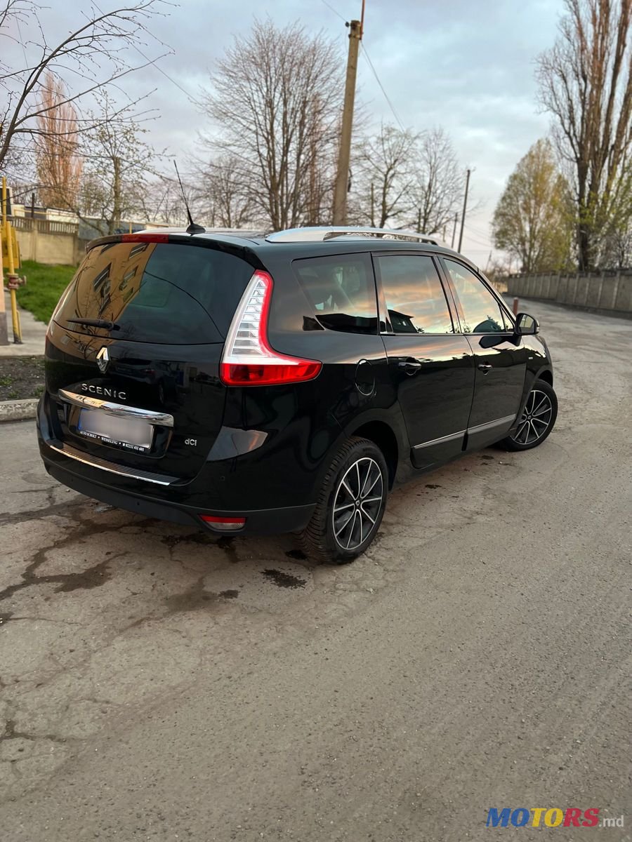 2013' Renault Grand Scenic photo #3