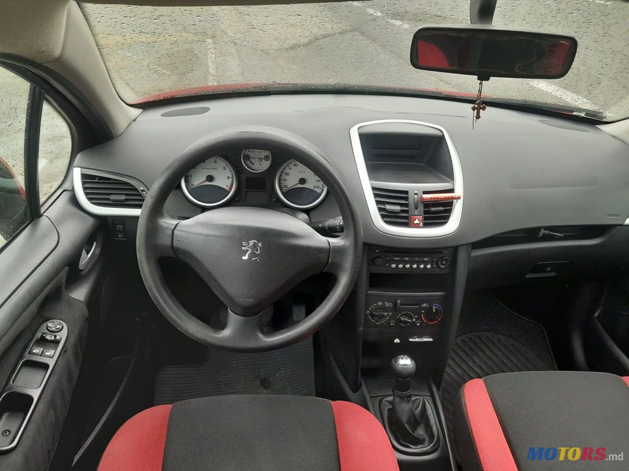 2010' Peugeot 207 photo #5