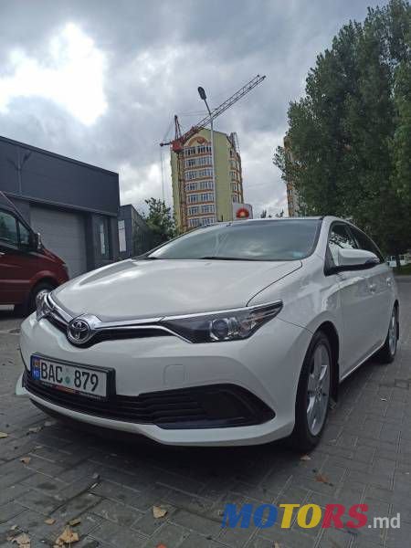 2016' Toyota Auris photo #2