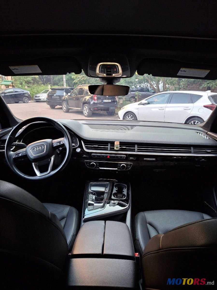 2017' Audi Q7 photo #2