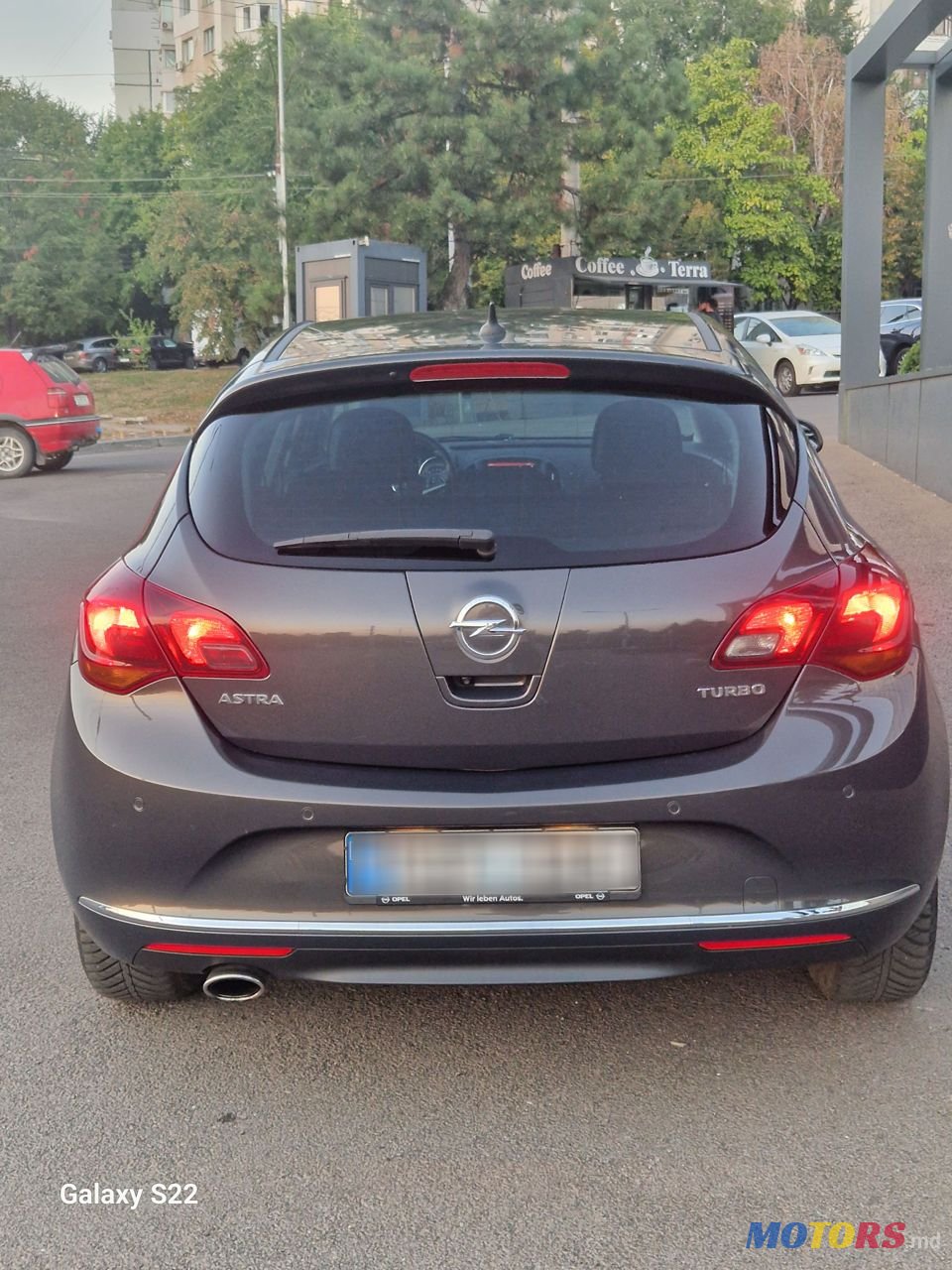 2015' Opel Astra photo #2