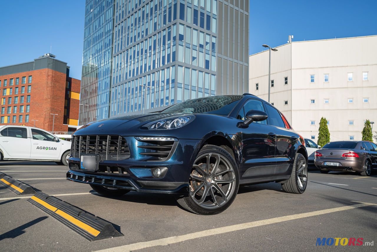 2018' Porsche Macan photo #1