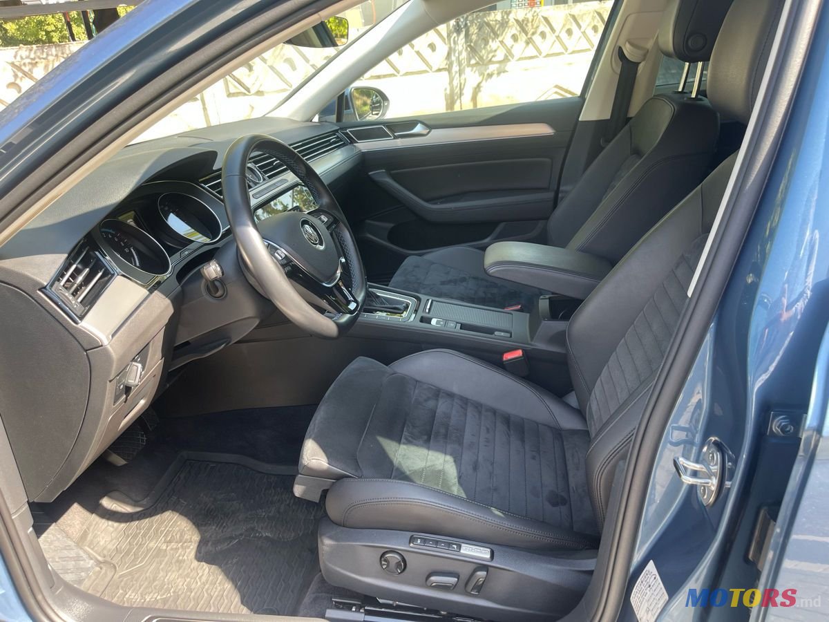 2018' Volkswagen Passat photo #6