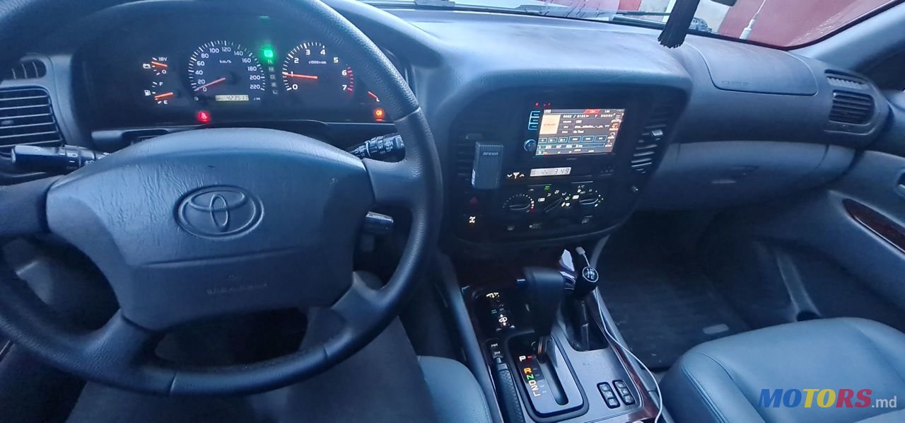 1998' Toyota Land Cruiser photo #4
