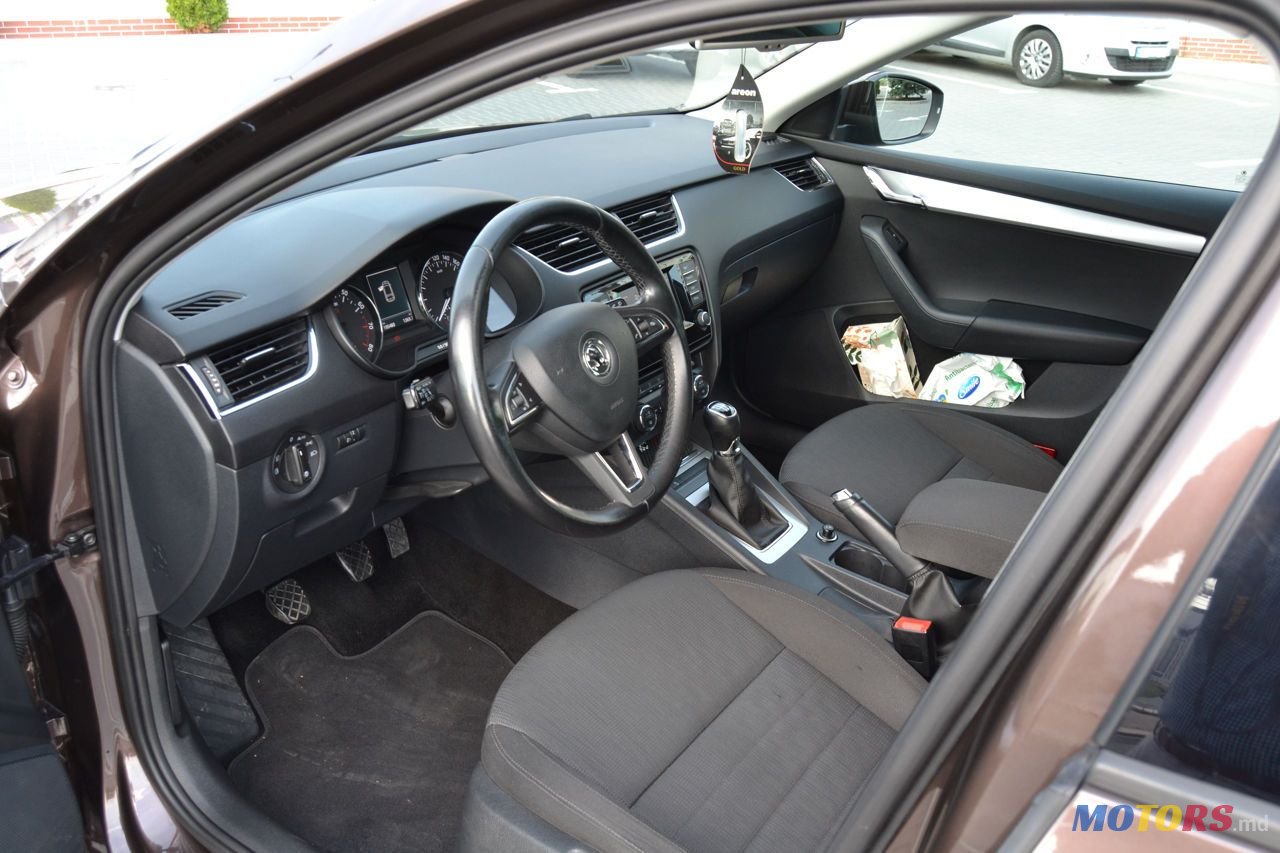 2013' Skoda Octavia photo #2