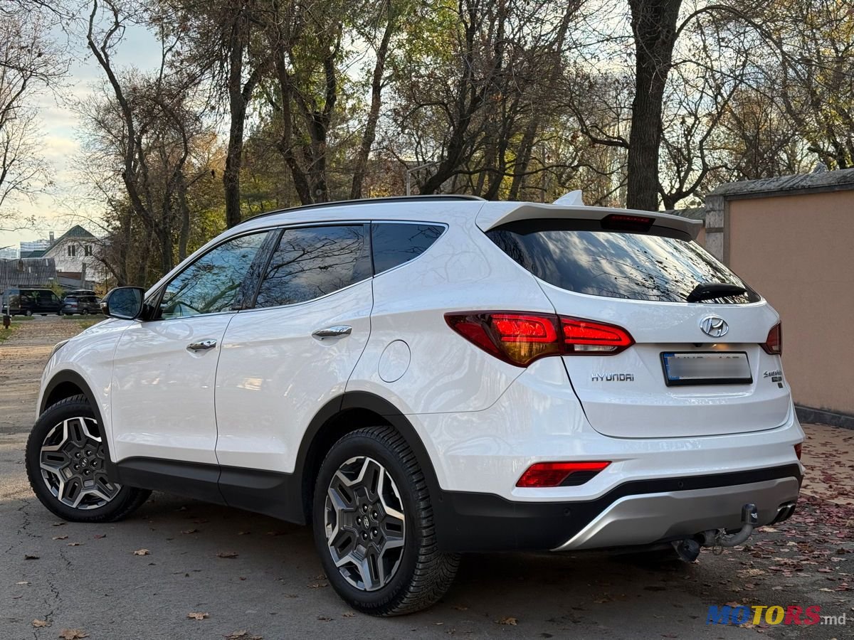 2017' Hyundai Santa Fe photo #4
