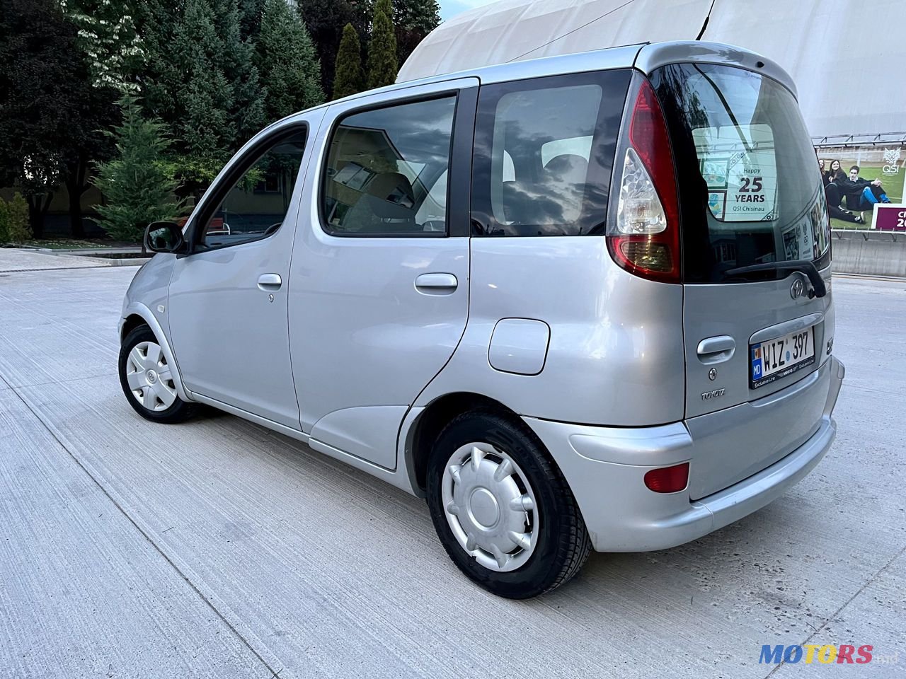 2003' Toyota Yaris Verso photo #3