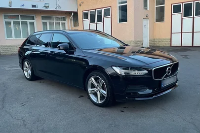 2017' Volvo V90