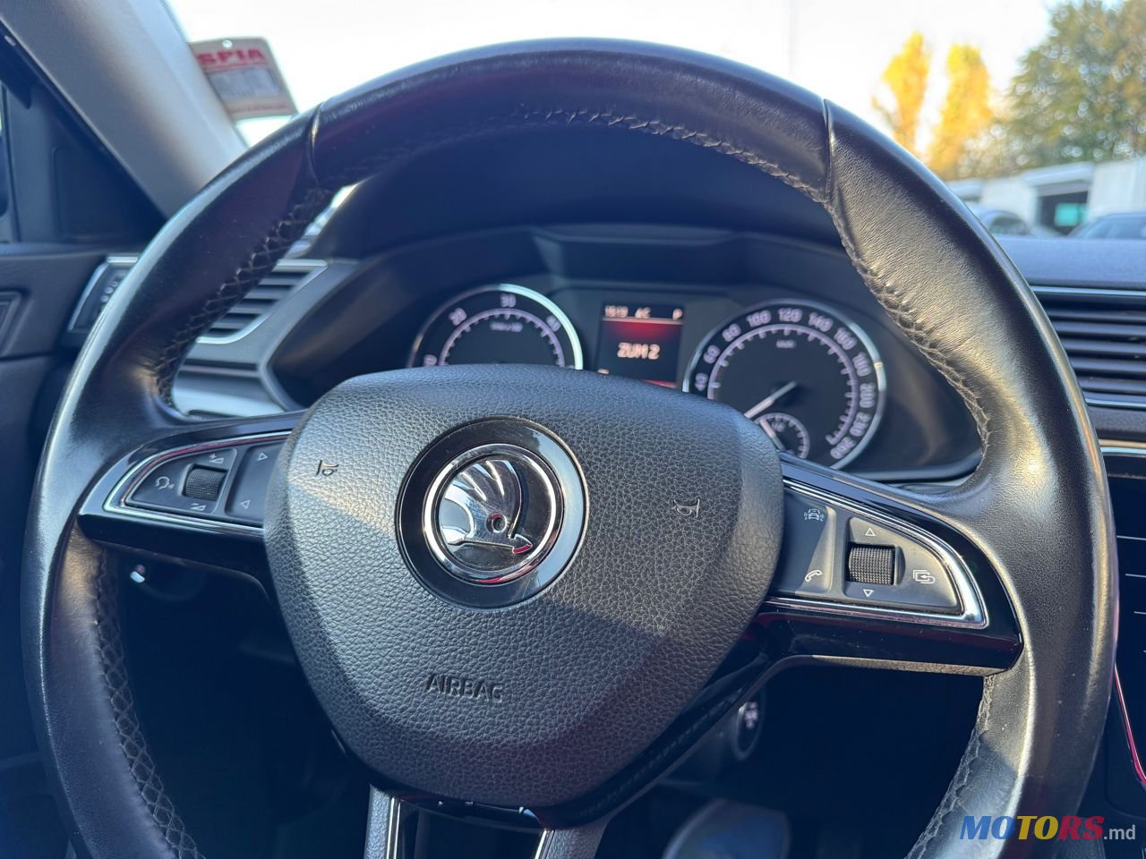 2018' Skoda Superb photo #4