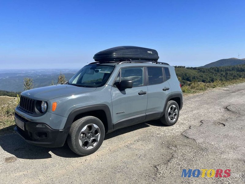 2018' Jeep Renegade photo #2