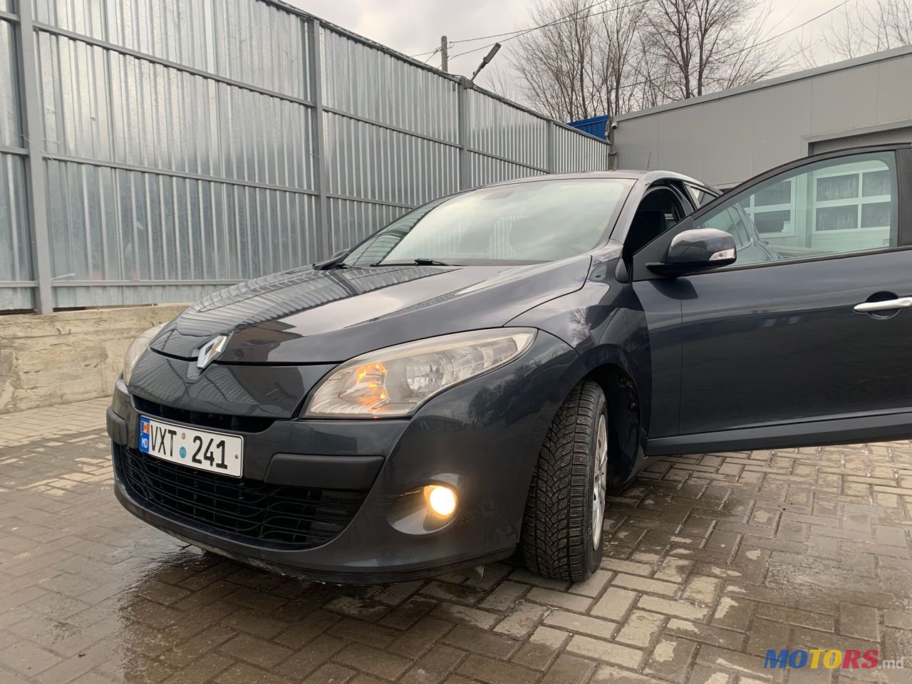 2010' Renault Megane photo #2