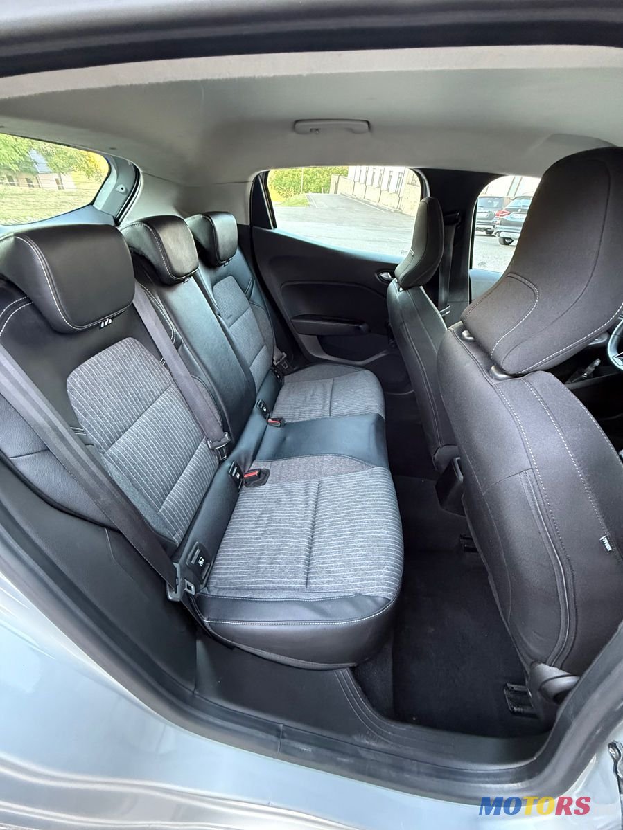 2020' Renault Clio photo #5