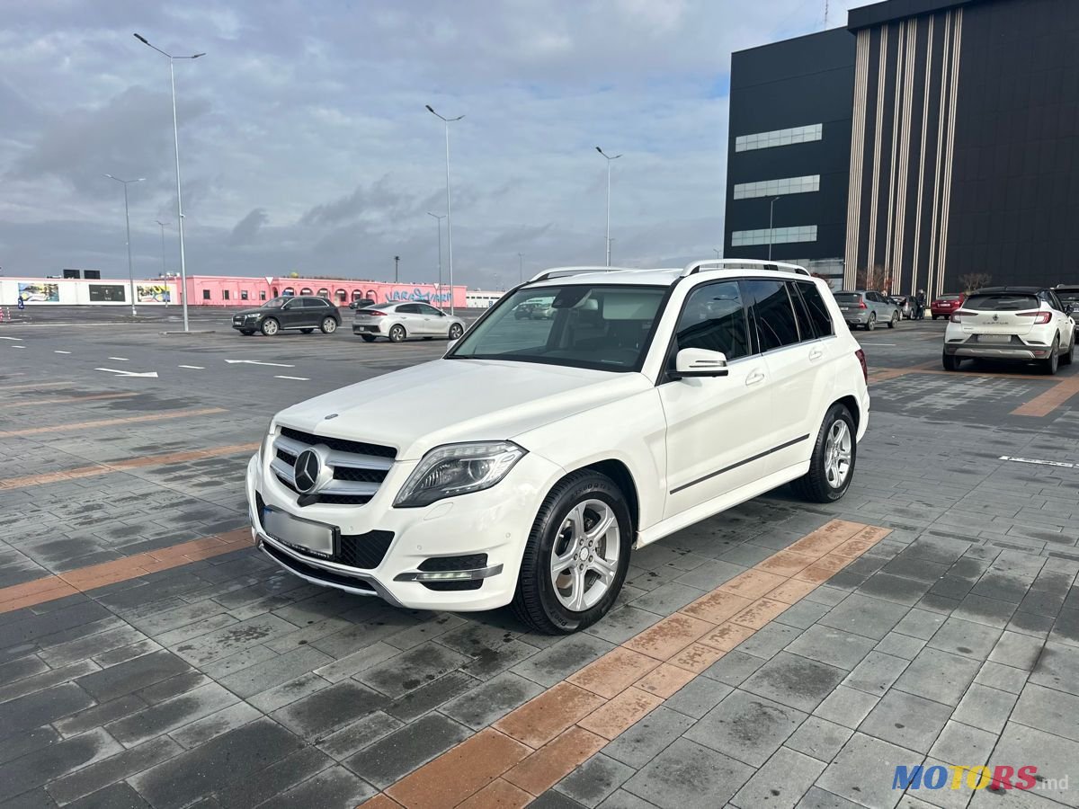 2014' Mercedes-Benz GLK-Class photo #2