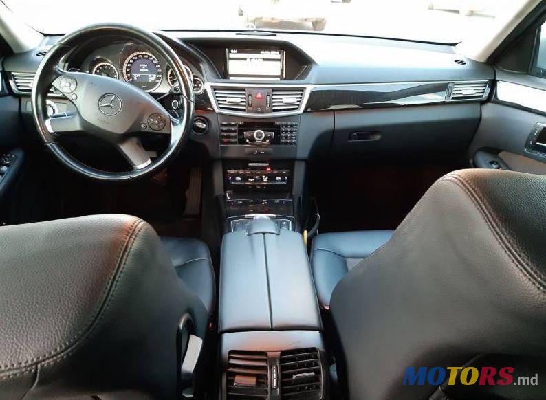2010' Mercedes-Benz E photo #2