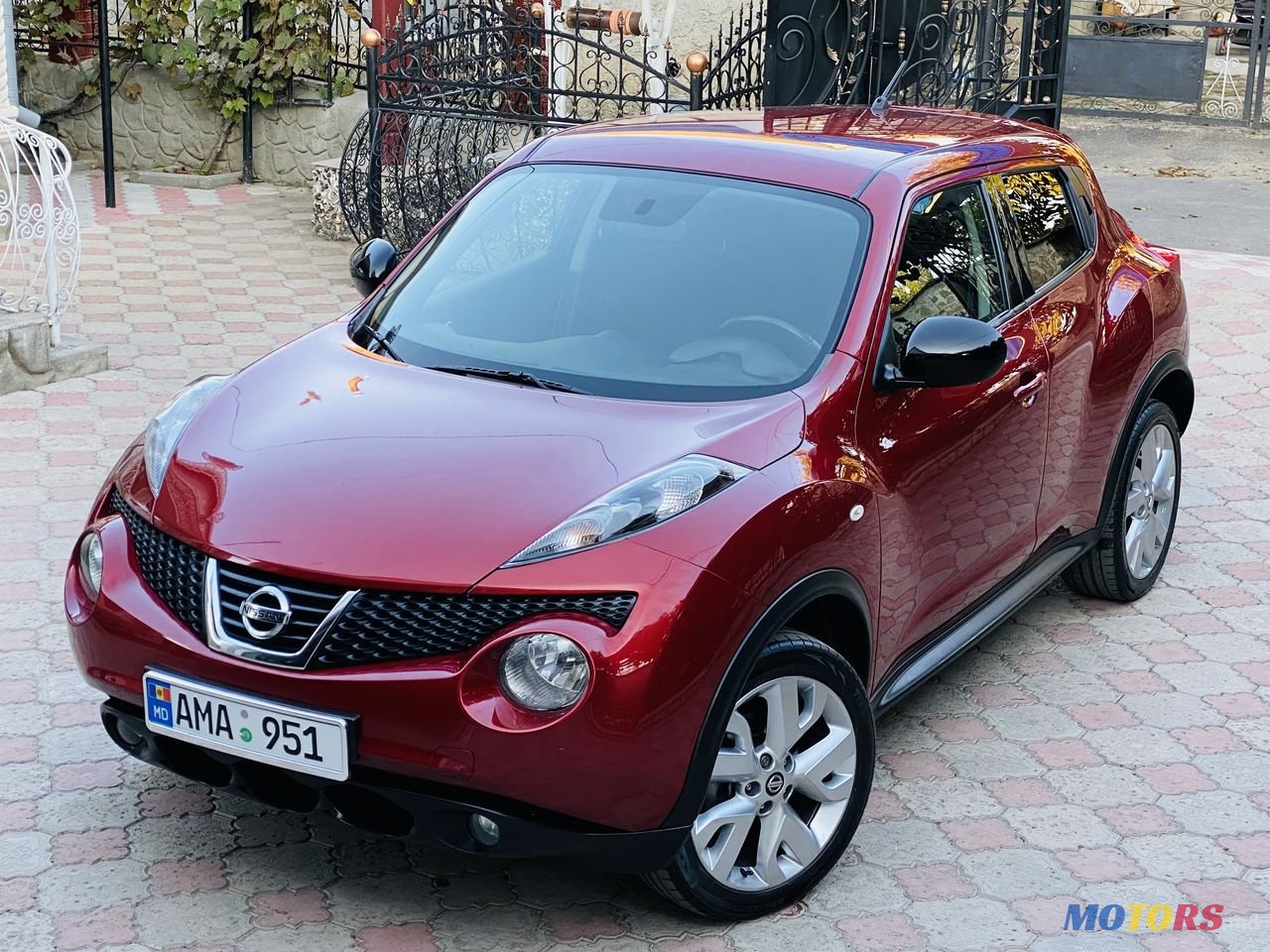 2013' Nissan Juke photo #3