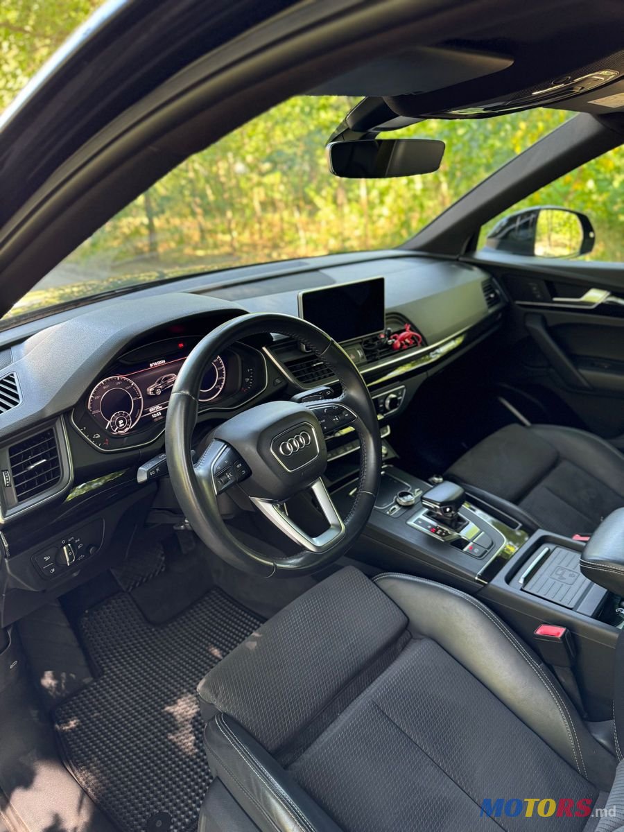 2020' Audi Q5 photo #6