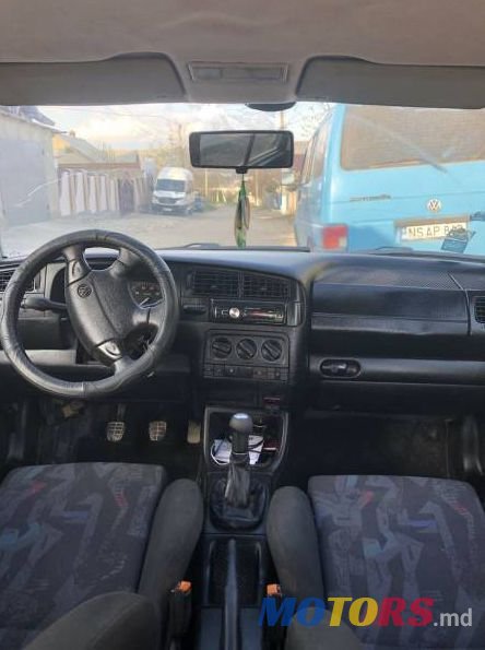 1995' Volkswagen Golf photo #2