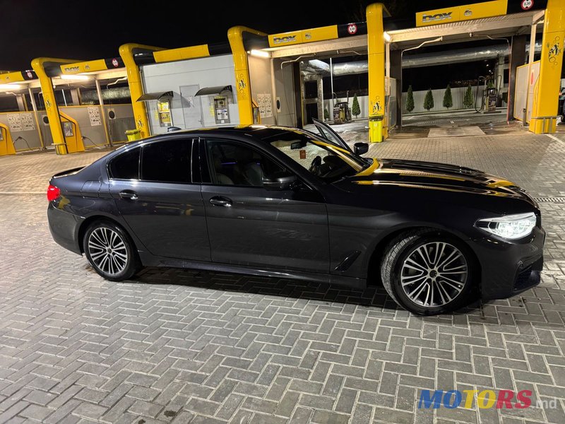 2019' BMW 5 Series photo #3