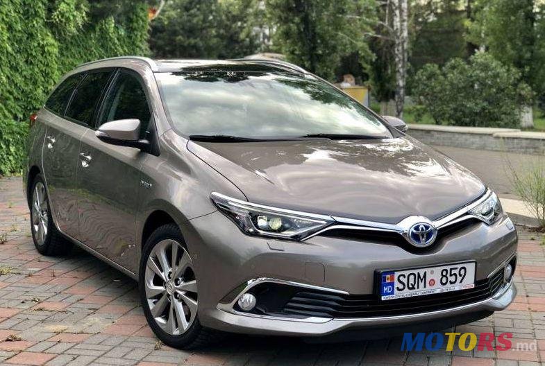 2015' Toyota Auris photo #1