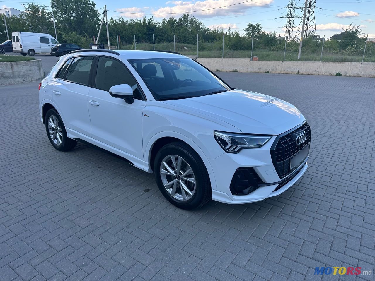 2021' Audi Q3 photo #2