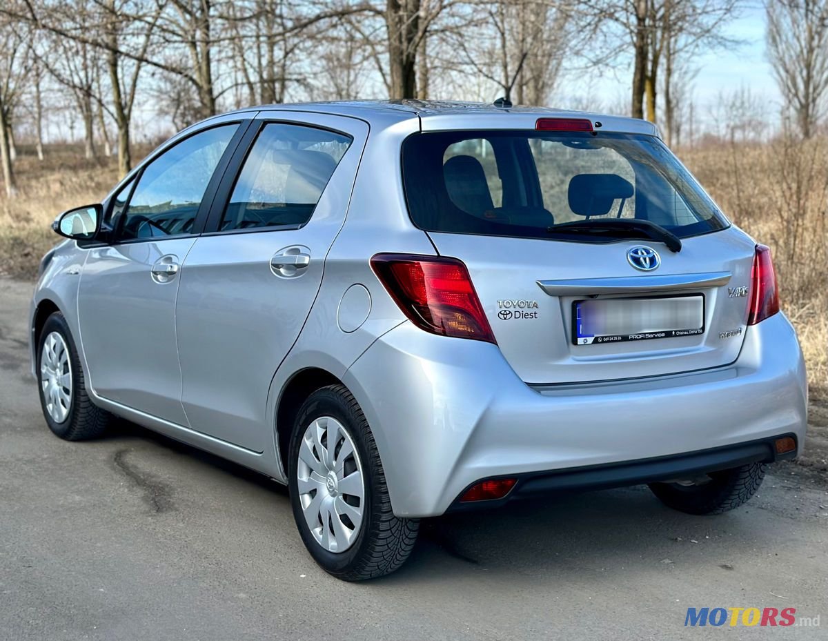 2015' Toyota Yaris photo #3