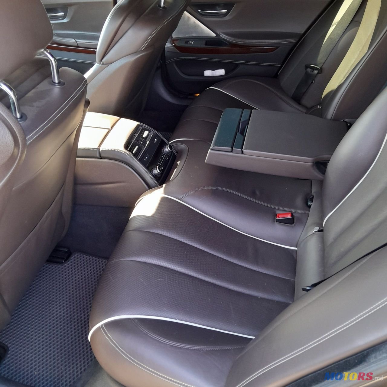 2014' BMW 5 Series photo #4