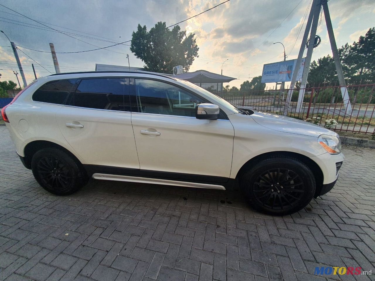 2013' Volvo XC60 photo #2