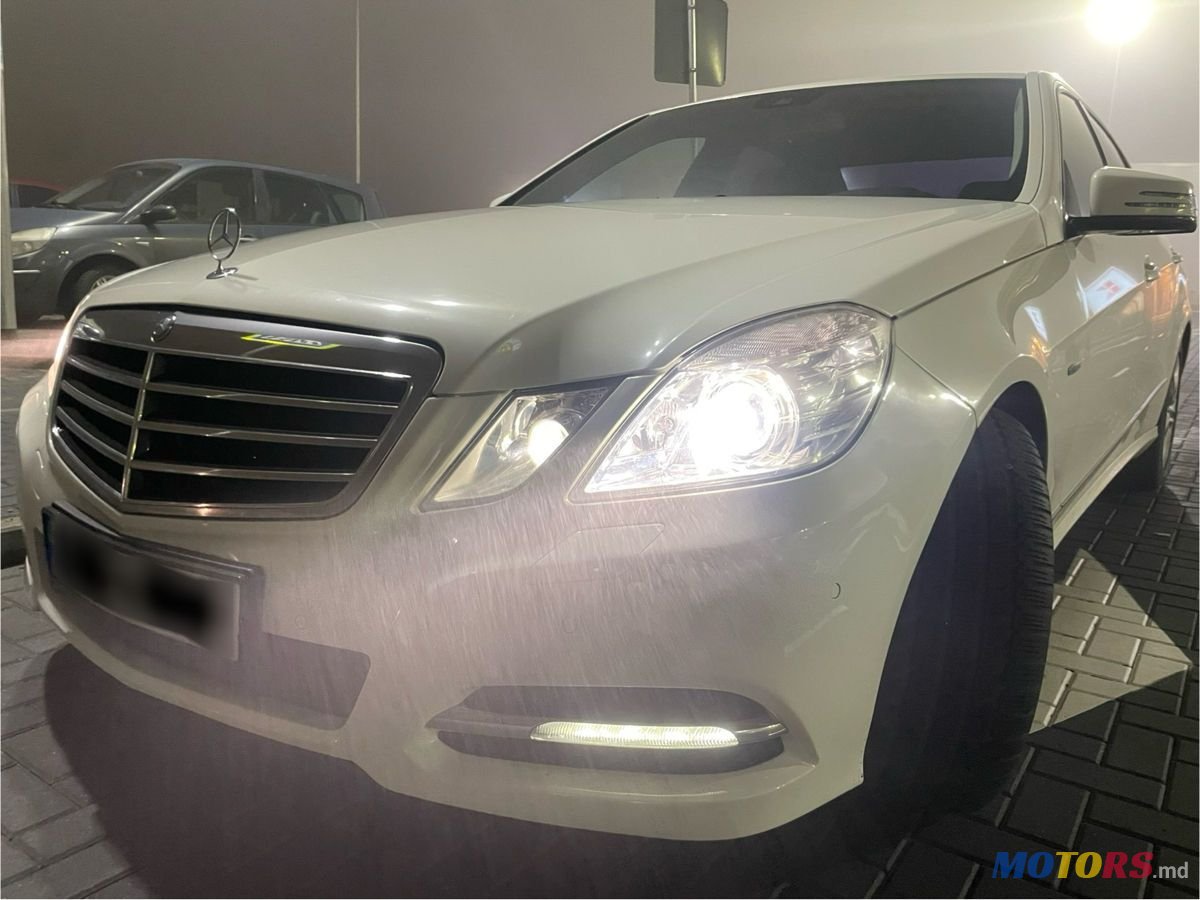 2010' Mercedes-Benz E-Class photo #2