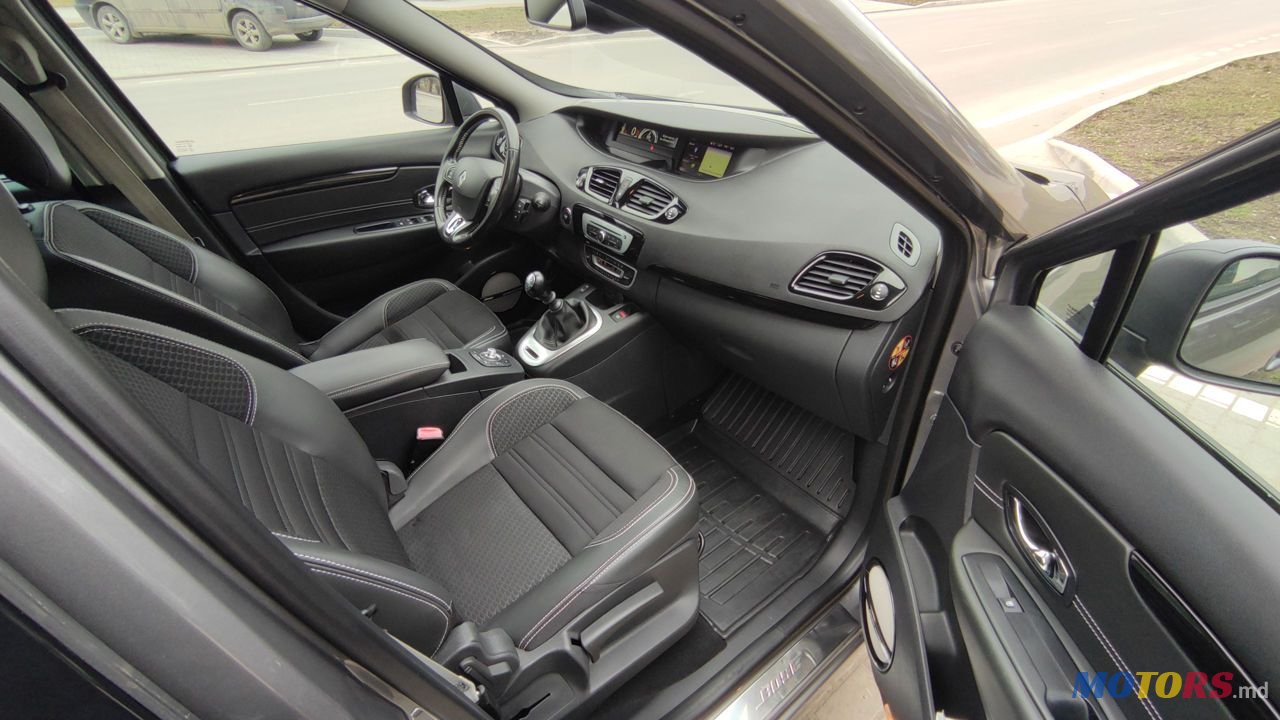 2015' Renault Grand Scenic photo #5