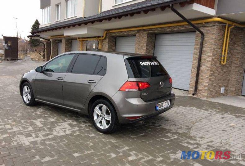 2013' Volkswagen Golf photo #2