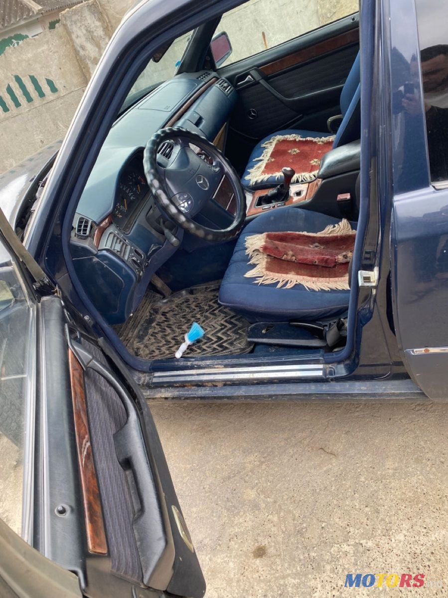 1994' Mercedes-Benz W124 photo #3