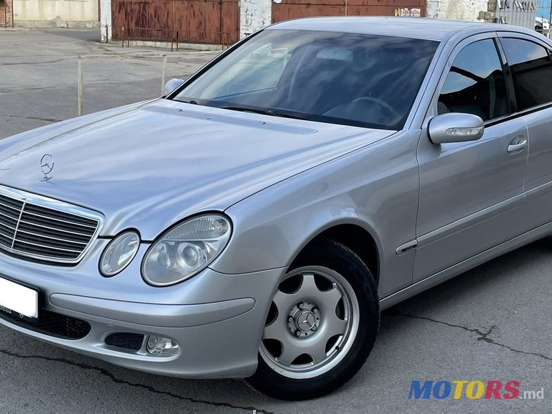 2005' Mercedes-Benz E Класс photo #1