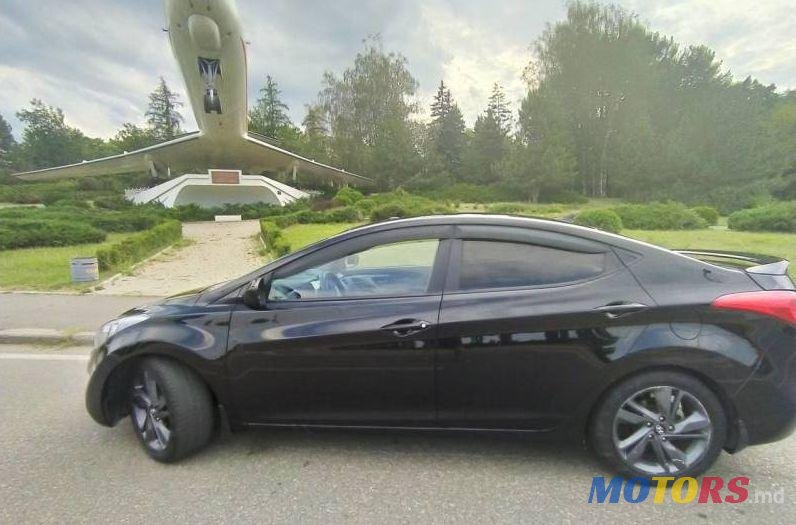 2013' Hyundai Elantra photo #1