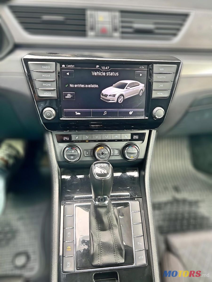 2016' Skoda Superb photo #6