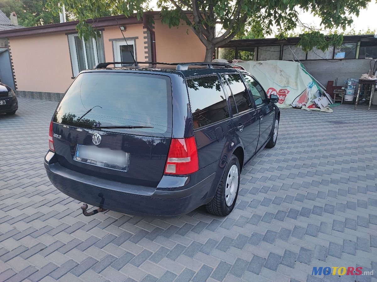 2003' Volkswagen Golf photo #4