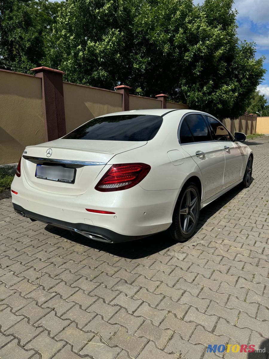 2017' Mercedes-Benz E-Class photo #5