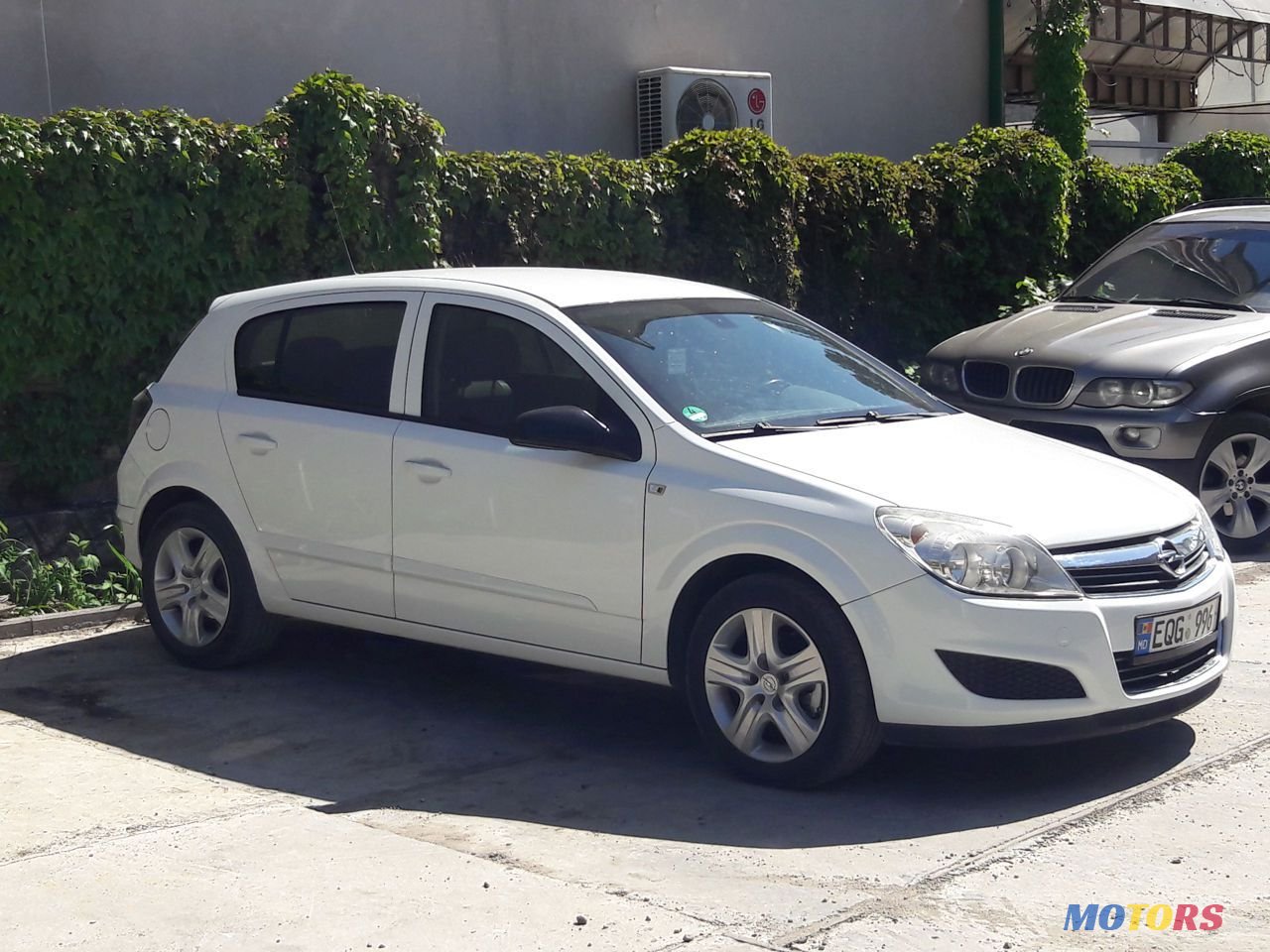 2008' Opel Astra photo #1