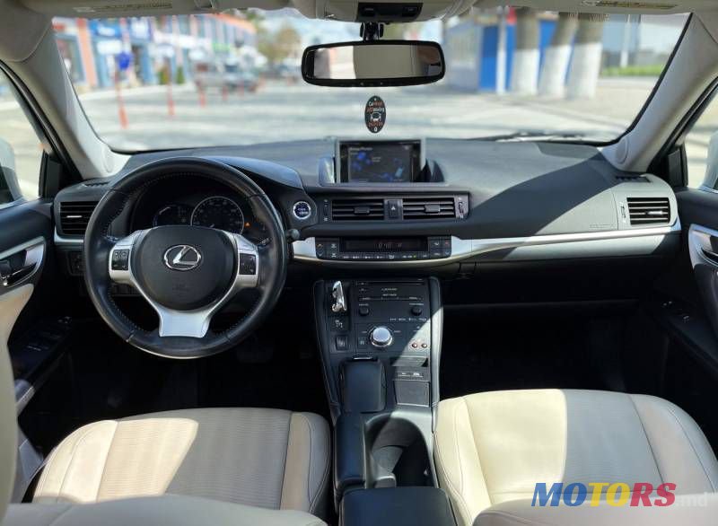 2013' Lexus CT photo #6