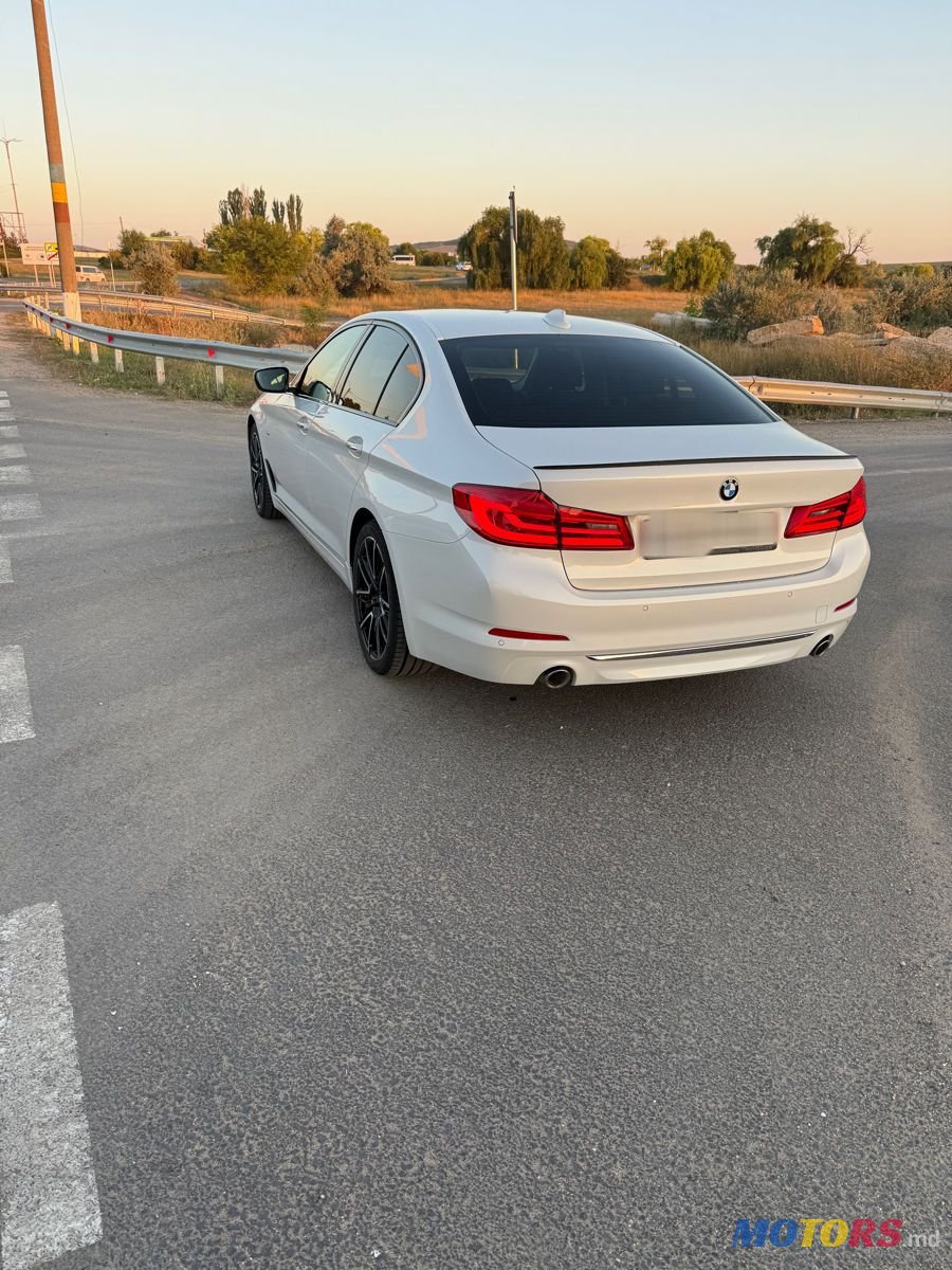 2017' BMW 5 Series photo #5