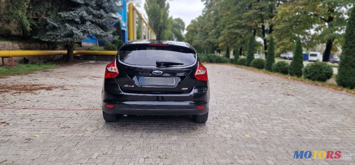 2014' Ford Focus photo #4