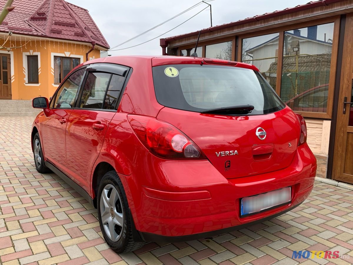 2008' Nissan Versa photo #4